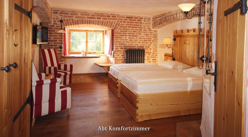 Irseer Klosterbraeu ภายนอก รูปภาพ